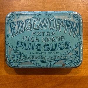 EDGEWORTH VINTAGE TOBACCO BOX Extra High Grade Plug Larus & Bro. Co. Tin Antique